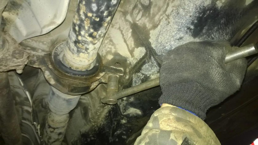 Подвесной кардана Nissan x-Trail t31