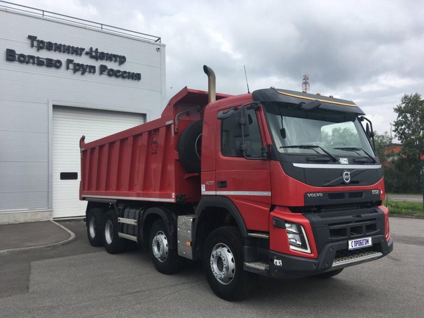 Volvo FMX 8x4 самосвал