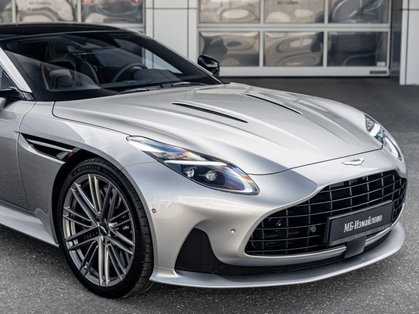 Aston martin dbs superleggera