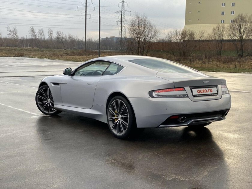 Aston martin virage 2012