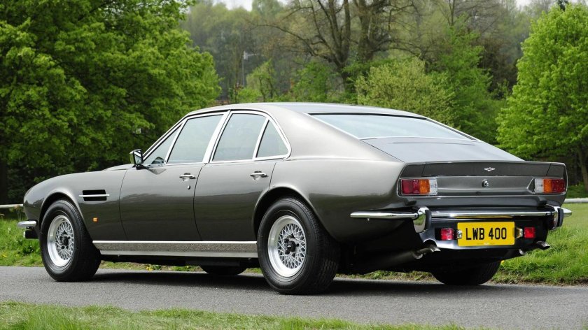 Aston Martin Lagonda 1974