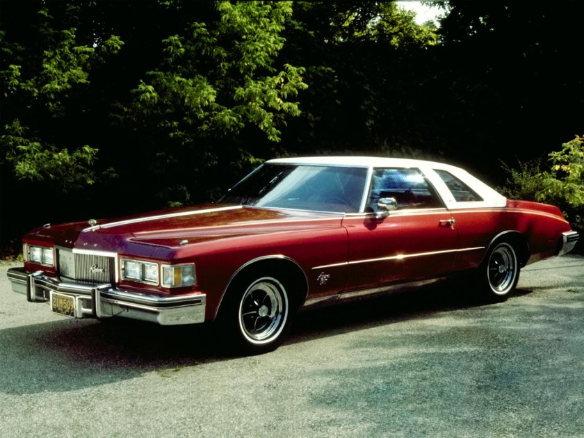 Buick Riviera 1975