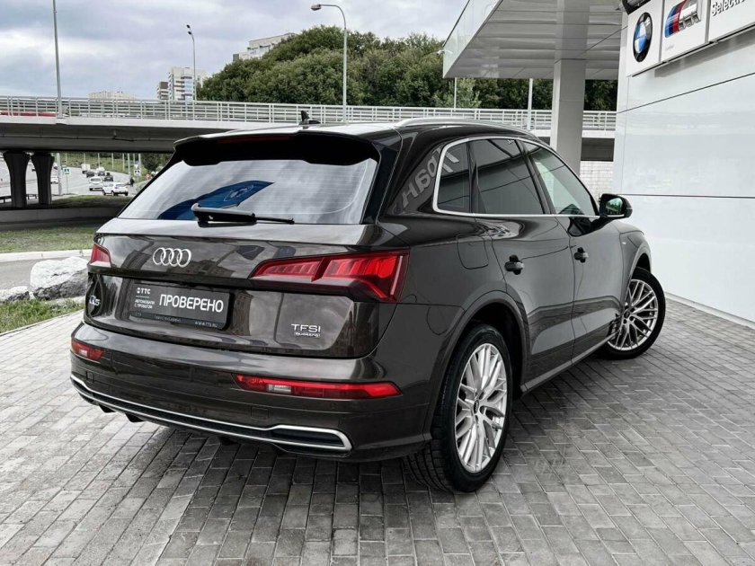 Кроссоверы и Джипы до 2500000