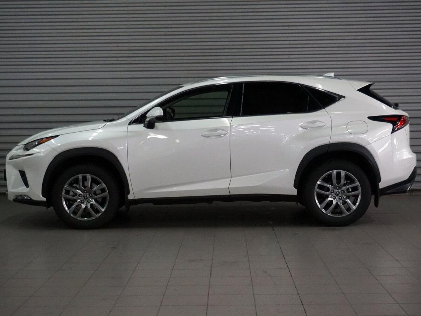 Lexus nx 200 2021