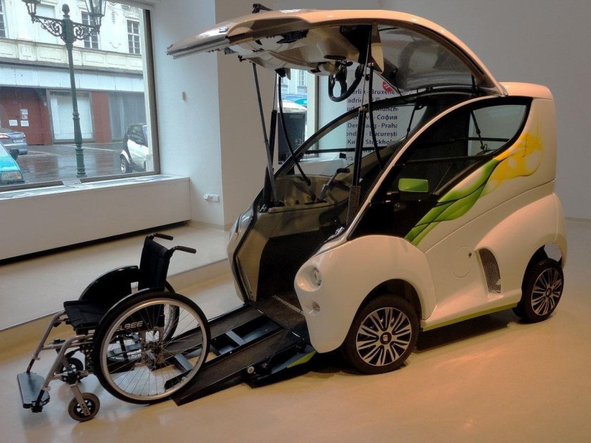Автомобиль для инвалидов колясочников