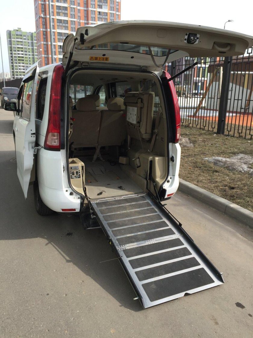 Ниссан нв 200 с аппарелью