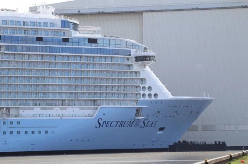 Spectrum of the seas 5