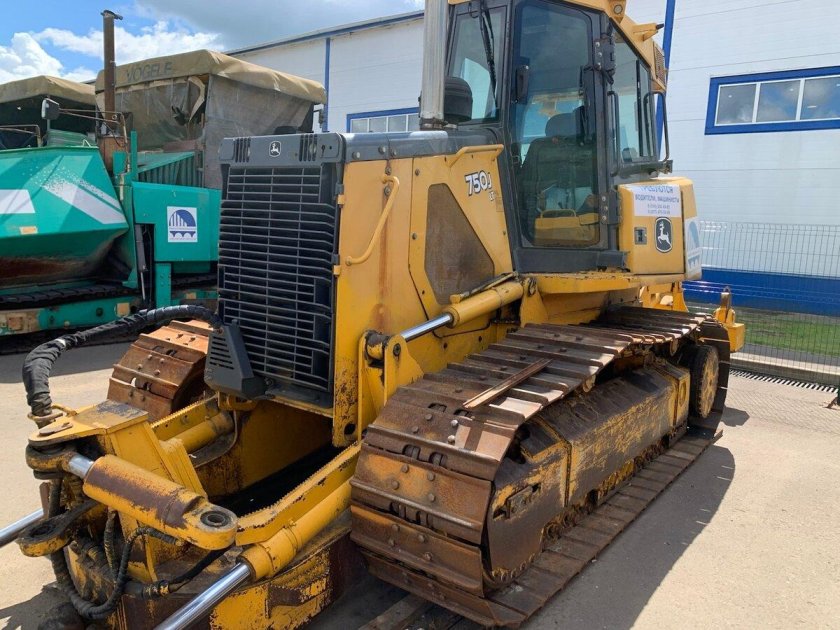 Бульдозер джон дир 750