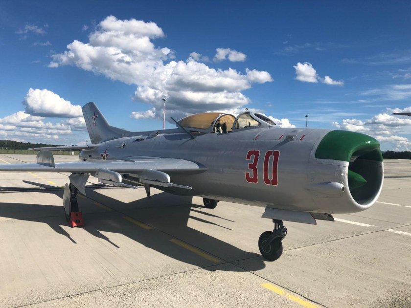 Истребитель миг 15