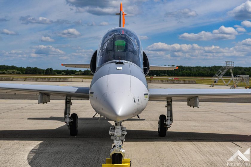 Самолет л 39