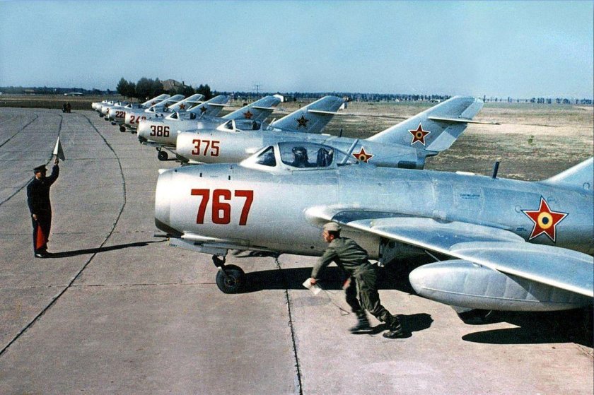 Самолет миг 15
