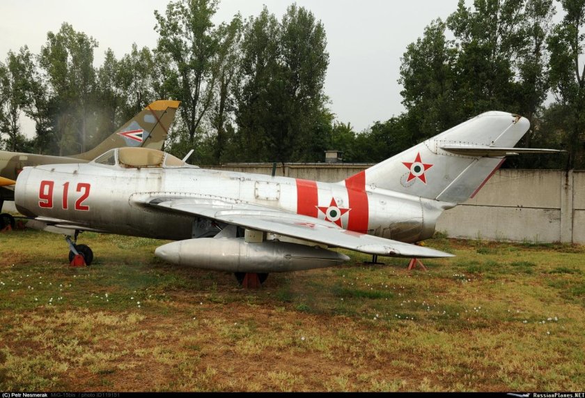 Миг 15 бис