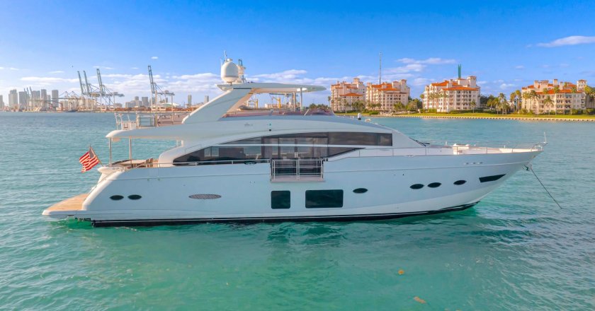 Princess 75 motor yacht