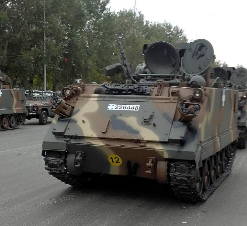 M1113
