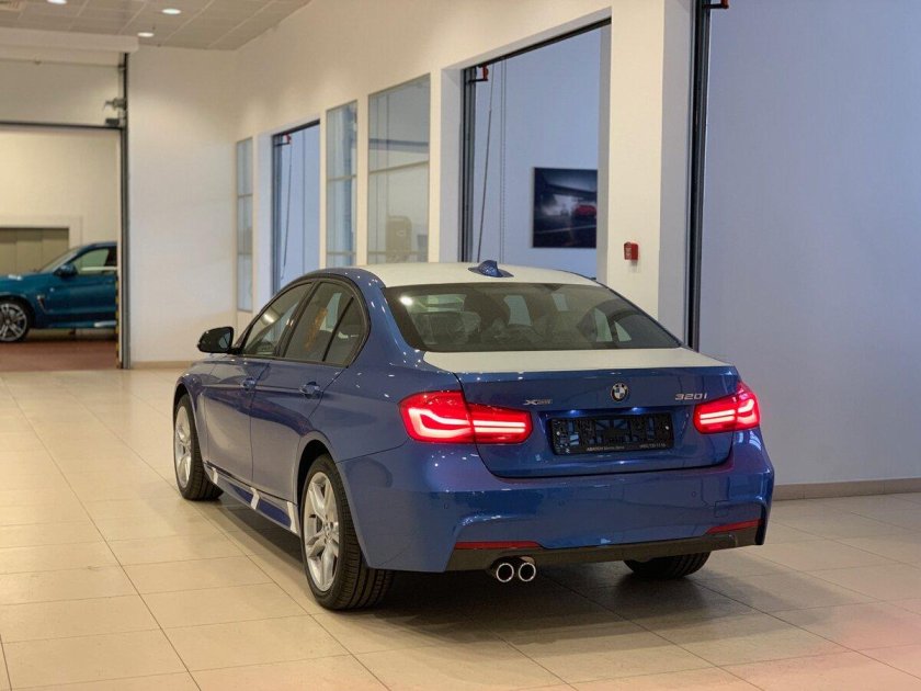 BMW 320i XDRIVE