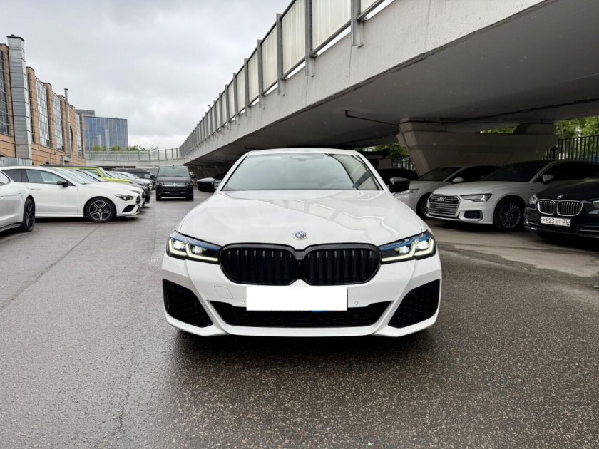 Бмв 5 серия 2020