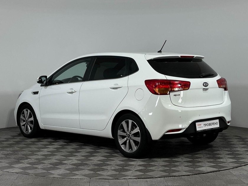 Киа Рио хэтчбек 2023