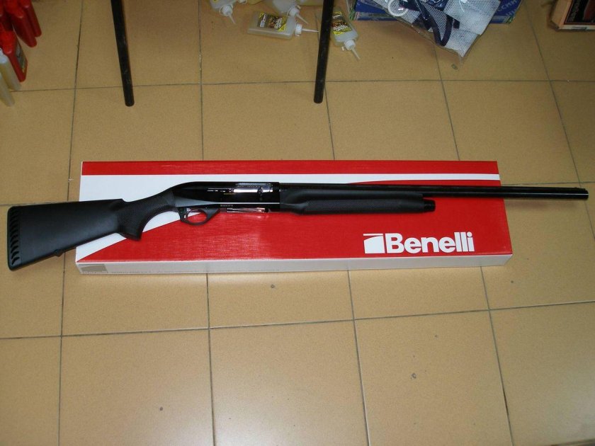 Бенелли а400