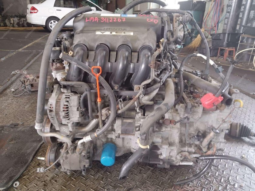 L15 мотор Хонда Спайк . Где термостат