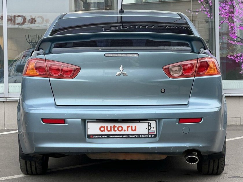 Митсубиси лансер x