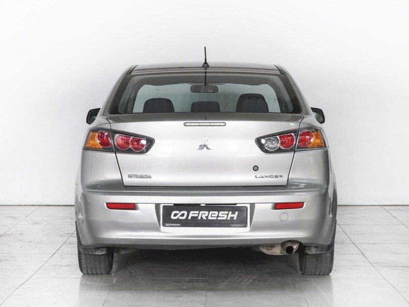 Mitsubishi lancer 2012