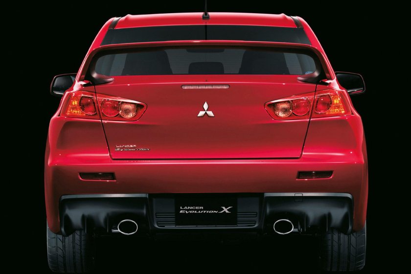 Лансер 11 сзади