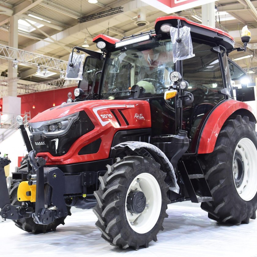 Basak traktor