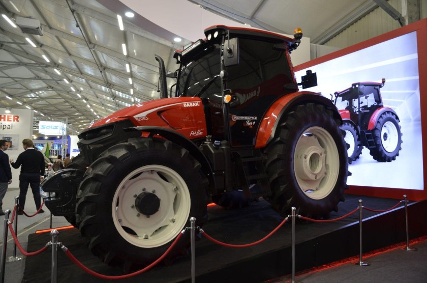 Basak трактор