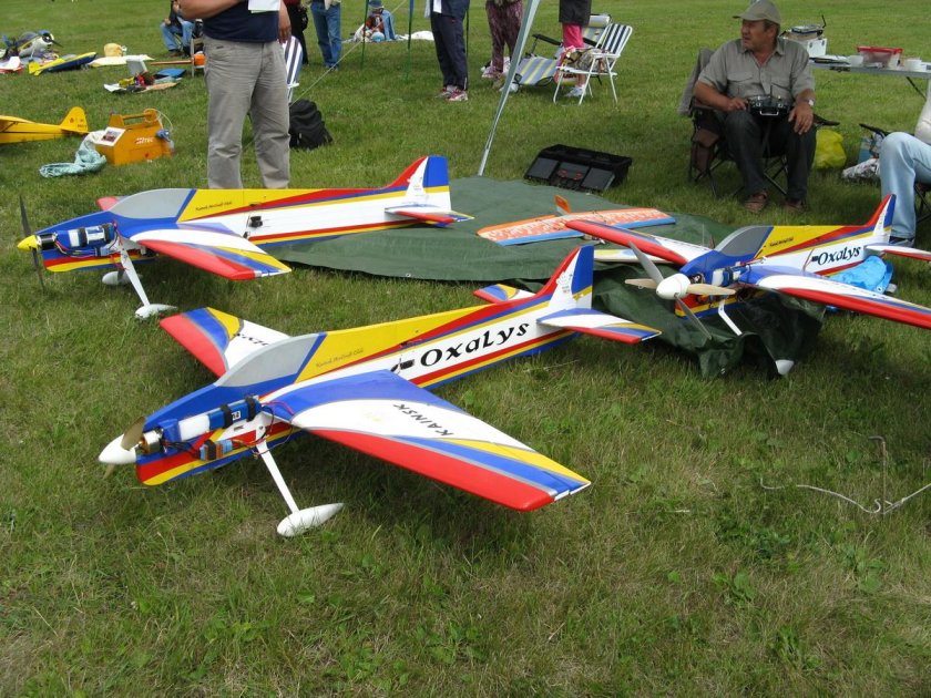 Радиоуправляемый самолет extreme f3a