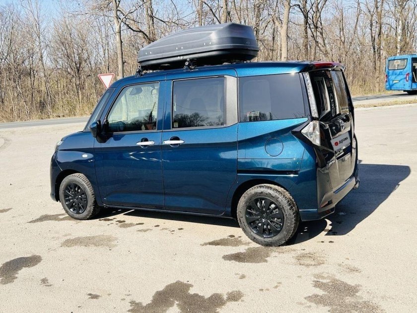 Тойота танк синяя