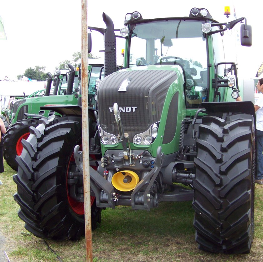 Трактор Fendt Trisix
