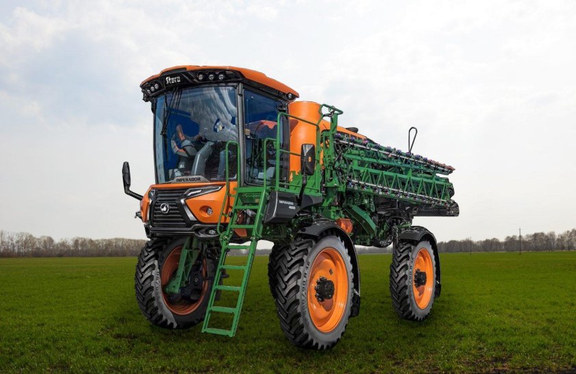 Самоходный опрыскиватель Imperador 4000