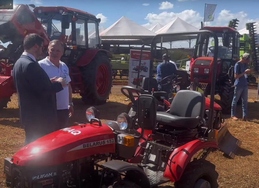 Белорусский трактор