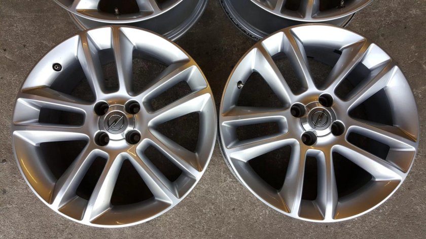 Опель Корса диски r17