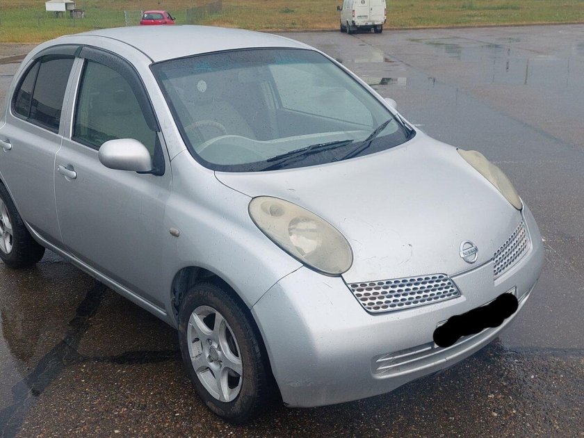 Ниссан Марч 2002