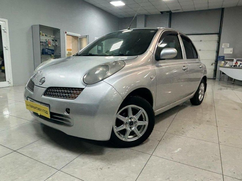 Ниссан марч 2010 года