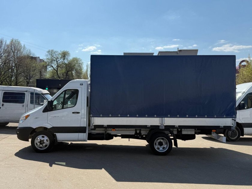 Малотоннажные грузовики