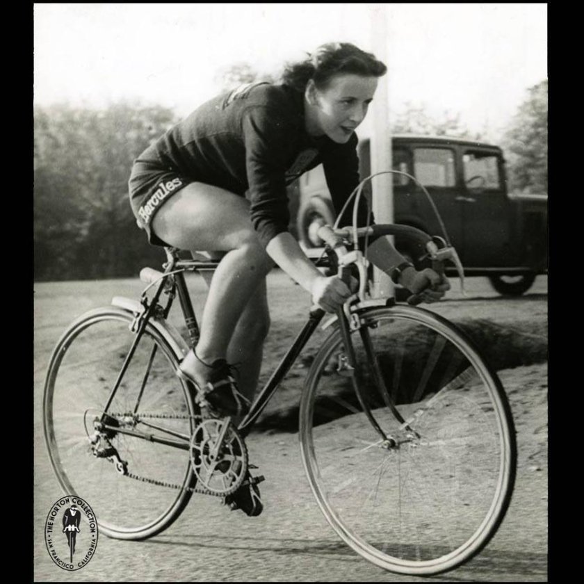 Ретро велосипедист