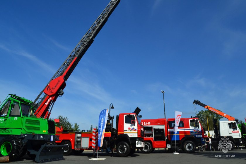 Автолестница пожарная