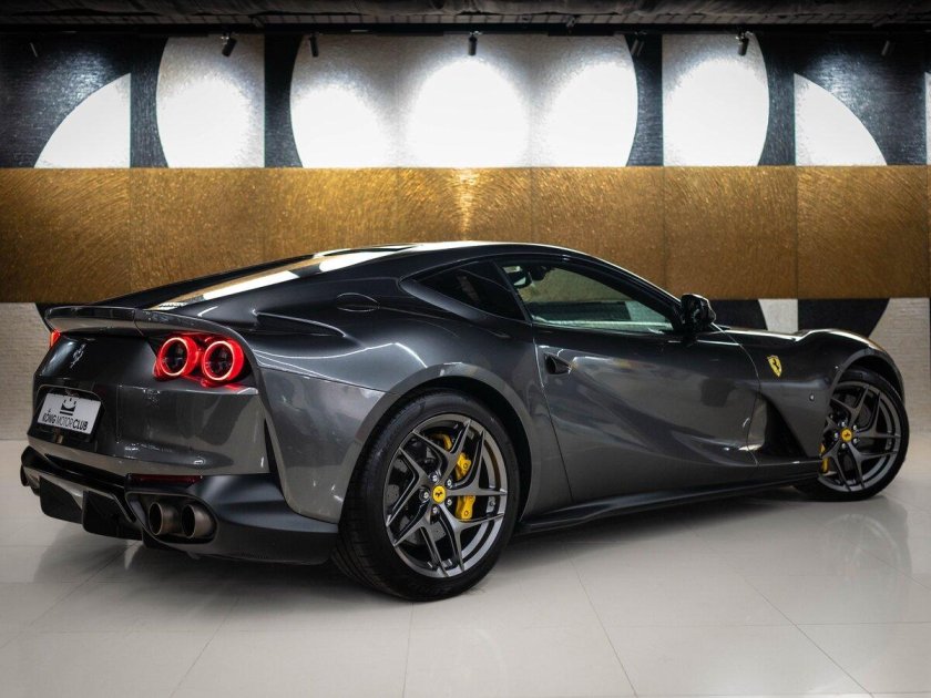 Феррари 812 superfast 2019