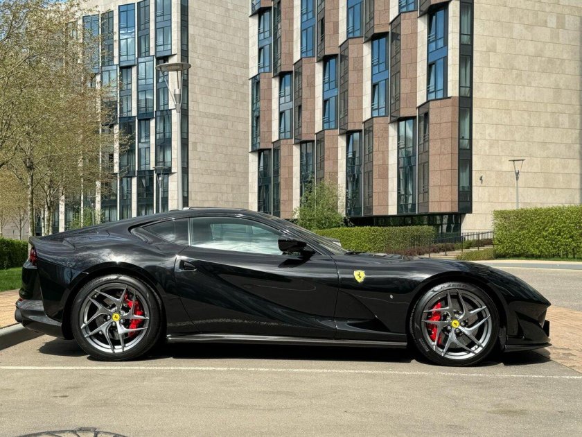 Ferrari 812 2017 2024