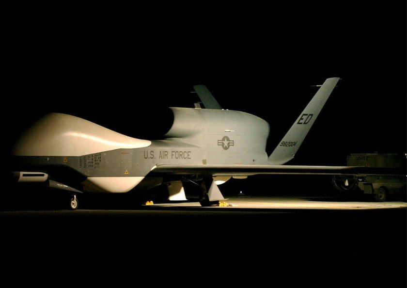 RQ-4 Global Hawk фото