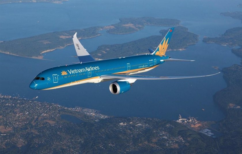 Самолёт Vietnam Airlines
