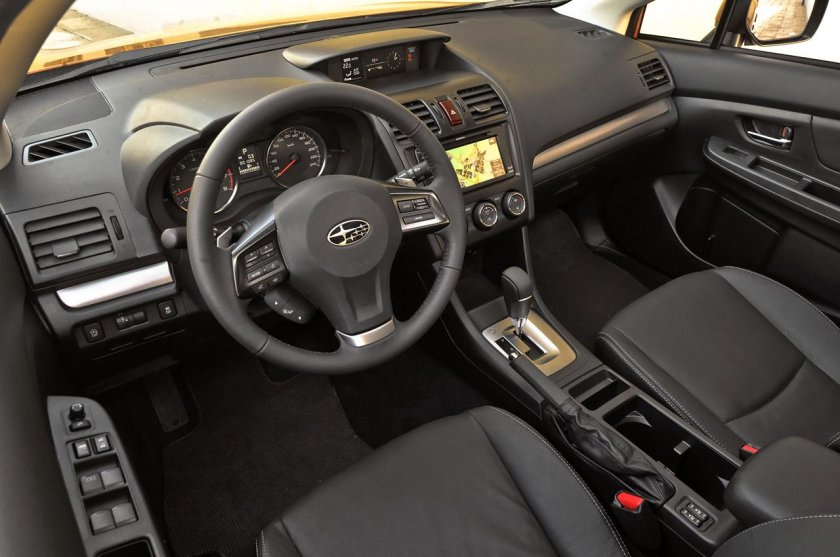 Субару XV 2013 салон