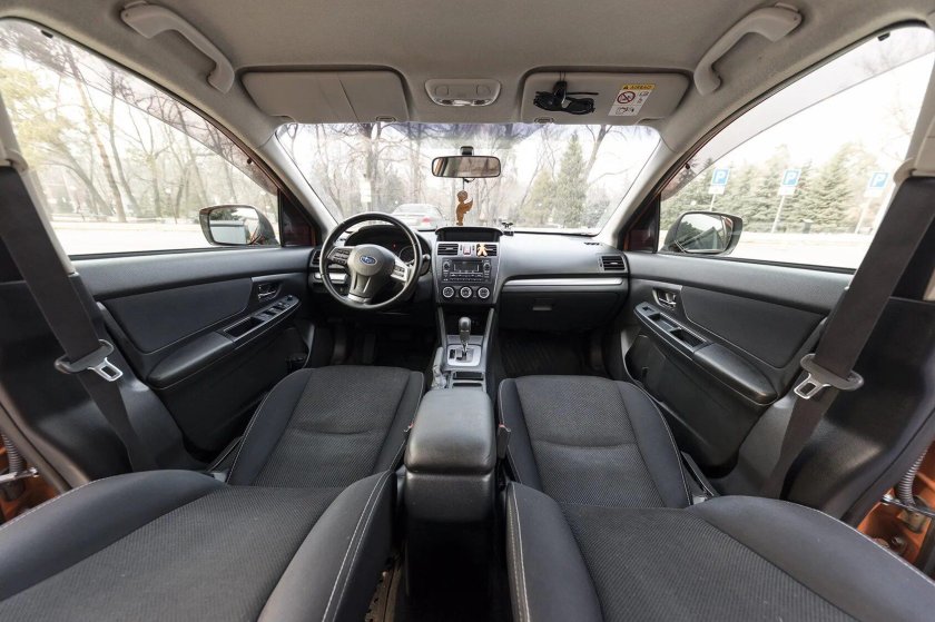 Субару XV салон