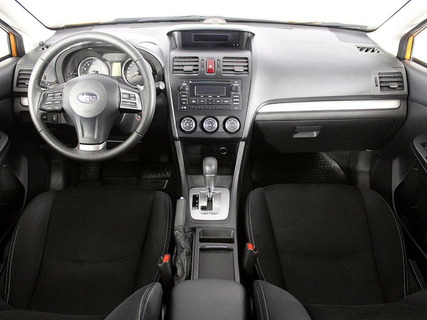 Субару хв 2012 салон