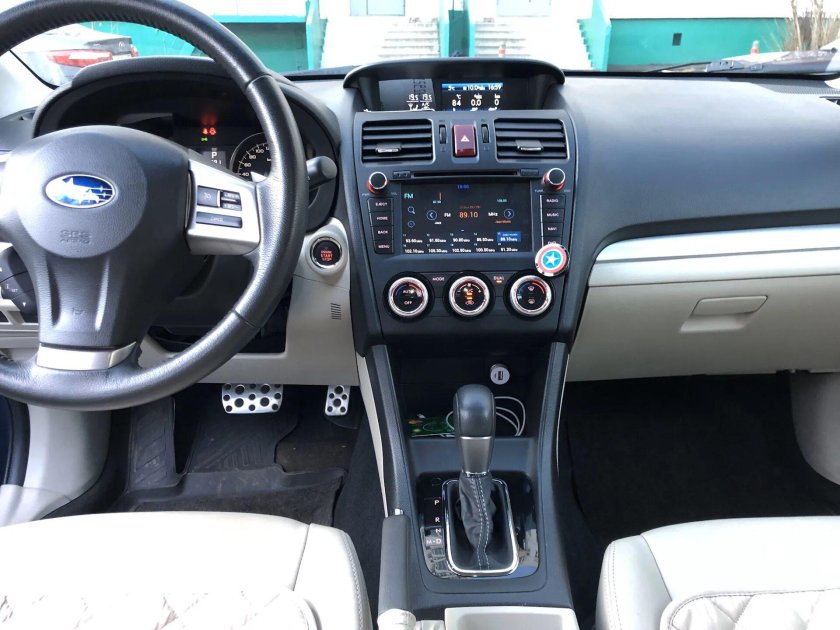 Subaru XV 2012 салон