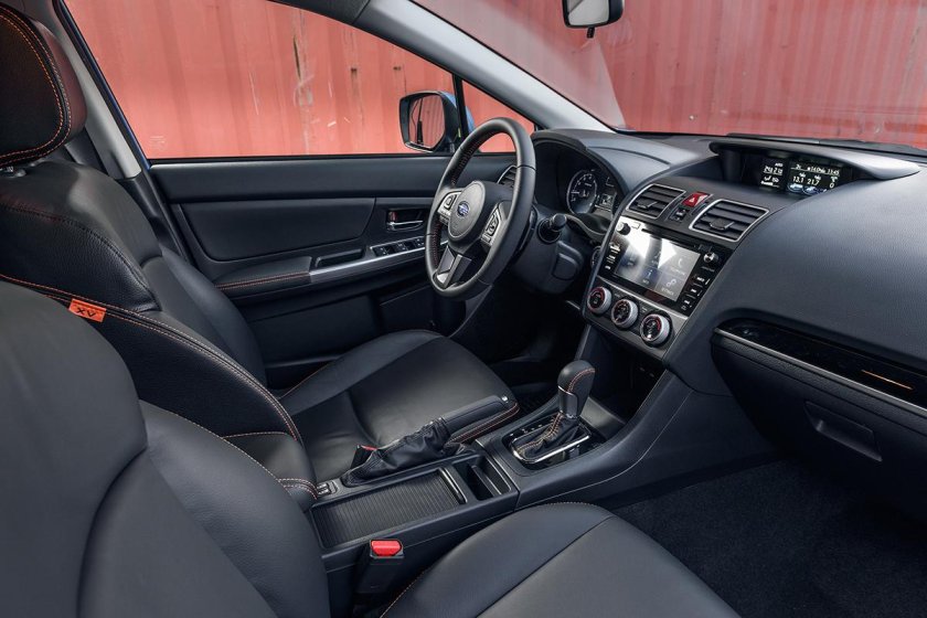 Субару XV салон