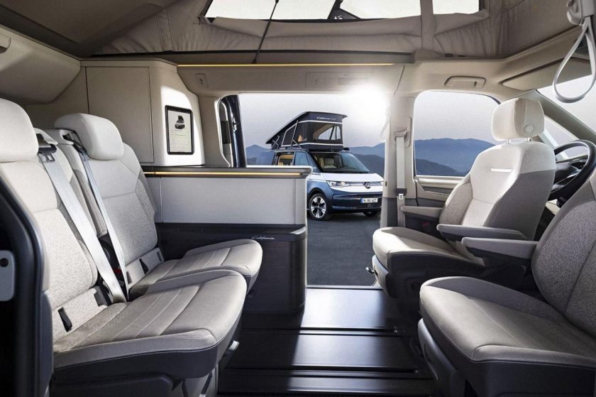 Volkswagen Multivan 2021 салон