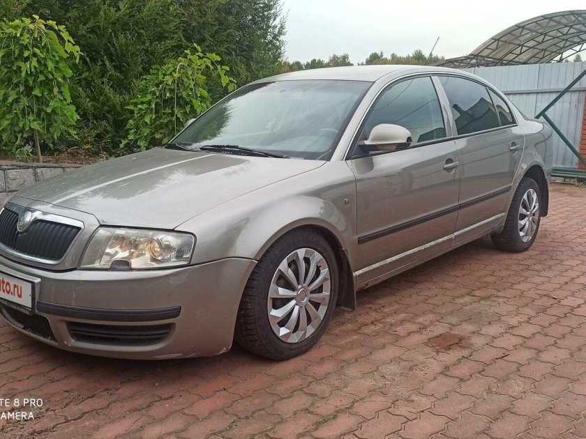 Шкода Суперб 2006 1.8 автомат чёрный